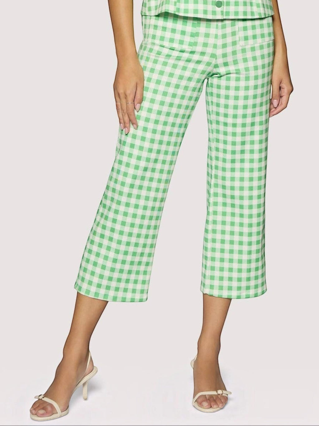 Mialur green and white gingham capri pants with front patch pockets and a straight-leg cropped fit on a model.